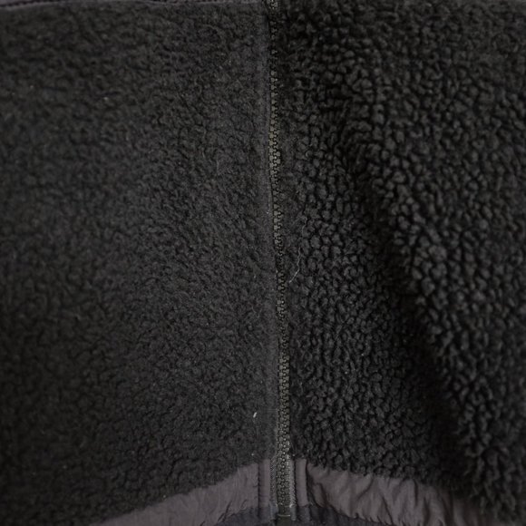 BTS x Fila Popcorn Boa Fleece Jacket Windbreaker Size S - Picture 3 of 12